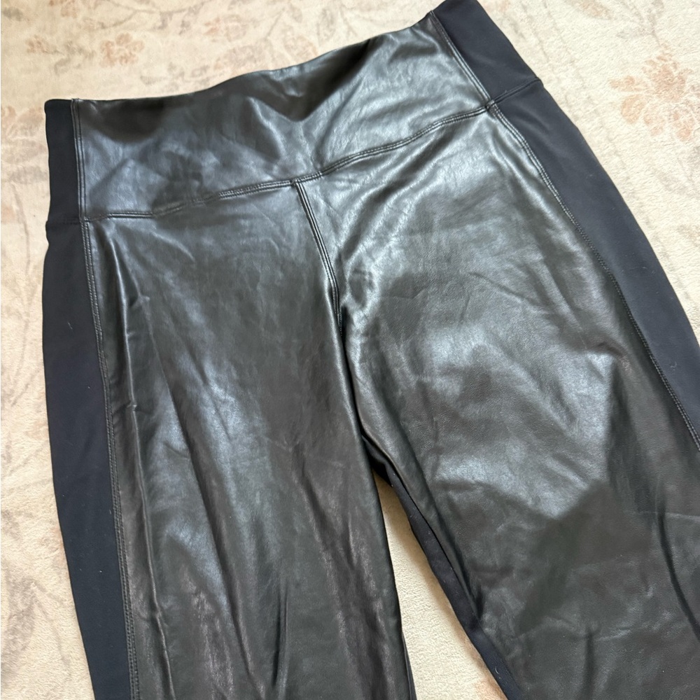 Athleta Delancy Shine Tight Black Legging Size M - Picture 5 of 9